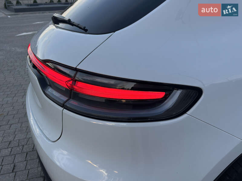 Внедорожник / Кроссовер Porsche Macan 2021 в Запорожье