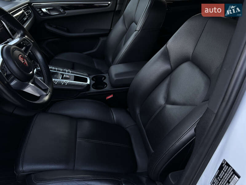 Внедорожник / Кроссовер Porsche Macan 2021 в Запорожье
