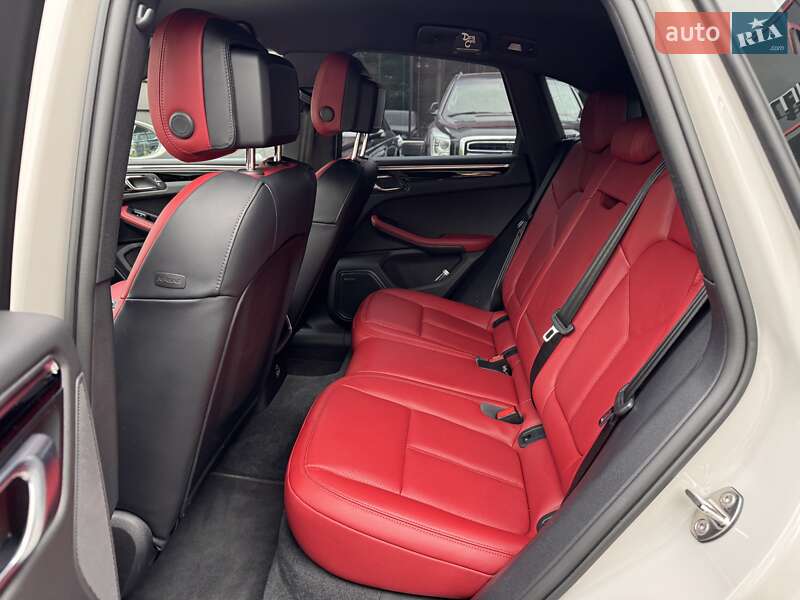 Внедорожник / Кроссовер Porsche Macan 2024 в Одессе