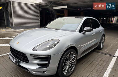 Внедорожник / Кроссовер Porsche Macan 2016 в 