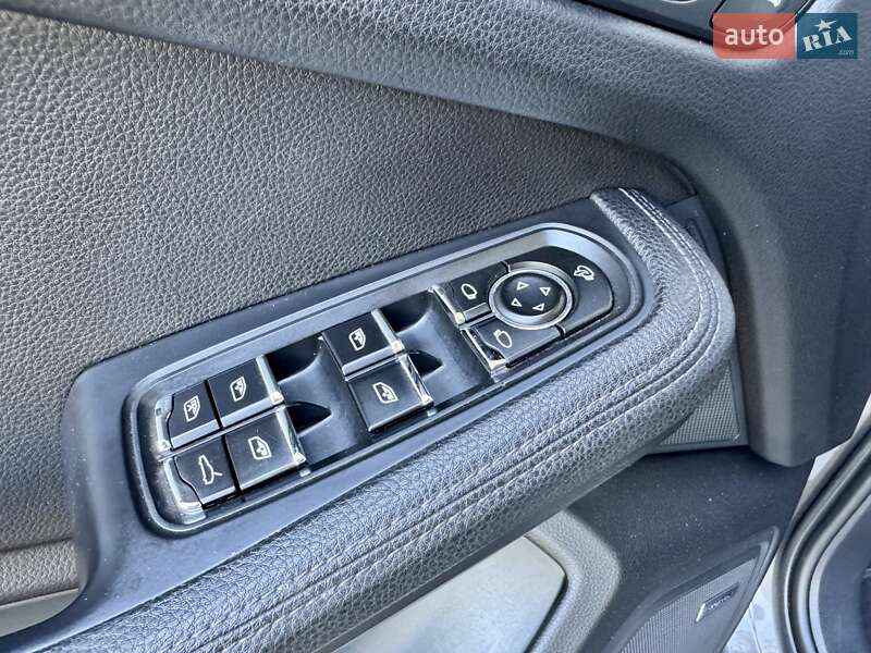 Позашляховик / Кросовер Porsche Macan 2014 в Києві