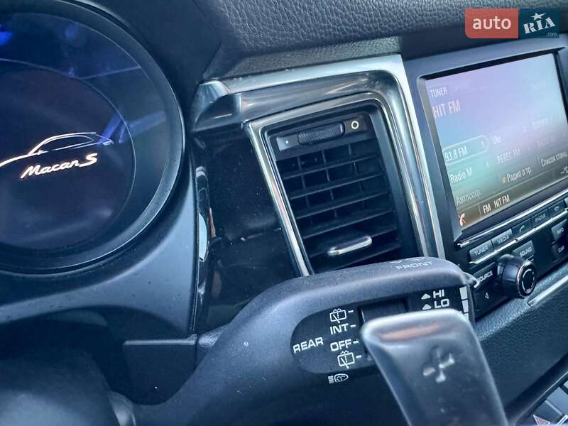 Позашляховик / Кросовер Porsche Macan 2014 в Києві