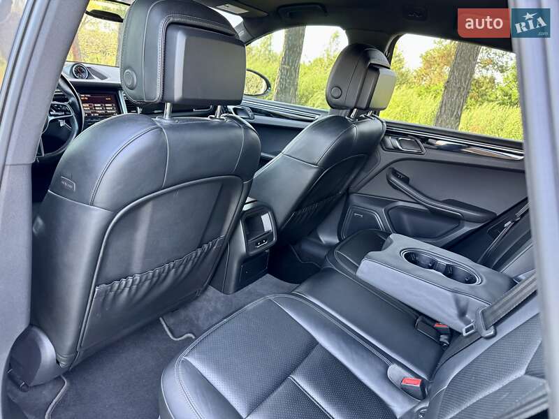 Позашляховик / Кросовер Porsche Macan 2014 в Києві