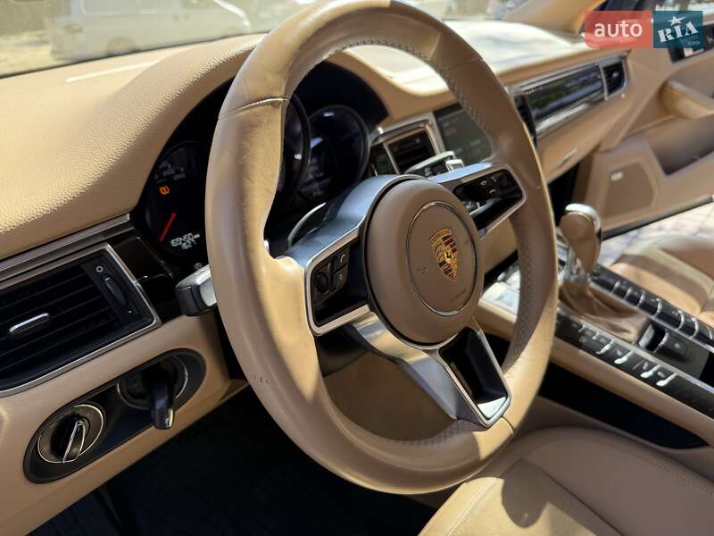 Внедорожник / Кроссовер Porsche Macan 2014 в Одессе