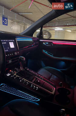 Внедорожник / Кроссовер Porsche Macan 2021 в 