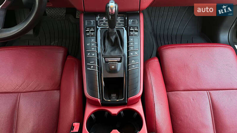 Внедорожник / Кроссовер Porsche Macan 2014 в Хмельницком