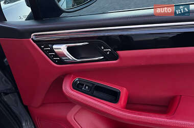 Внедорожник / Кроссовер Porsche Macan 2014 в 