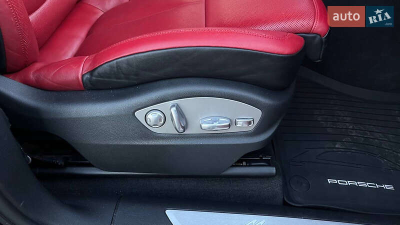 Внедорожник / Кроссовер Porsche Macan 2014 в Хмельницком