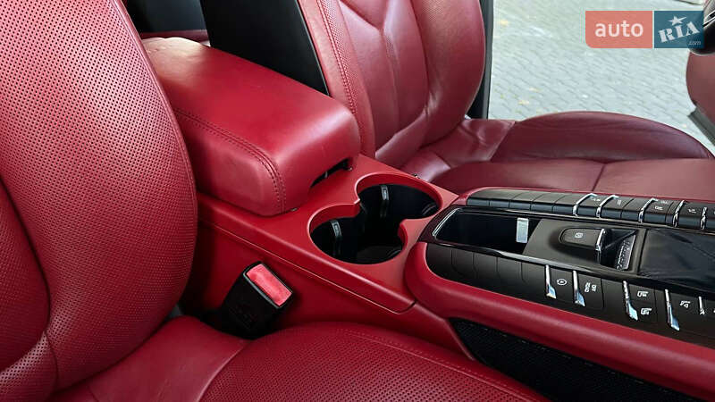 Внедорожник / Кроссовер Porsche Macan 2014 в Хмельницком