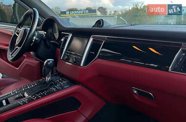 Внедорожник / Кроссовер Porsche Macan 2014 в 