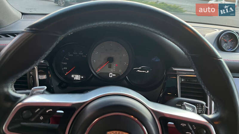 Внедорожник / Кроссовер Porsche Macan 2014 в Хмельницком