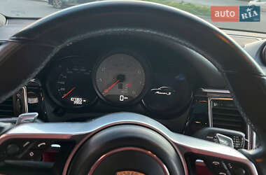 Внедорожник / Кроссовер Porsche Macan 2014 в 