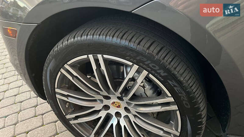 Внедорожник / Кроссовер Porsche Macan 2014 в Хмельницком