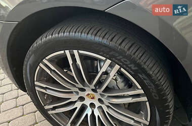 Внедорожник / Кроссовер Porsche Macan 2014 в 