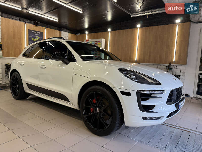 Внедорожник / Кроссовер Porsche Macan 2017 в Киеве