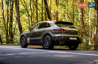 Внедорожник / Кроссовер Porsche Macan 2015 в 