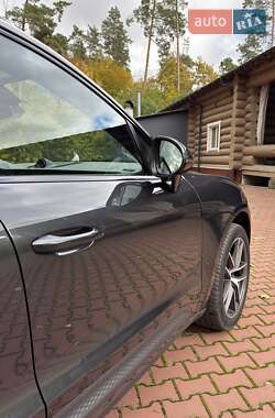 Позашляховик / Кросовер Porsche Macan 2022 в 