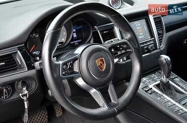 Позашляховик / Кросовер Porsche Macan 2015 в 