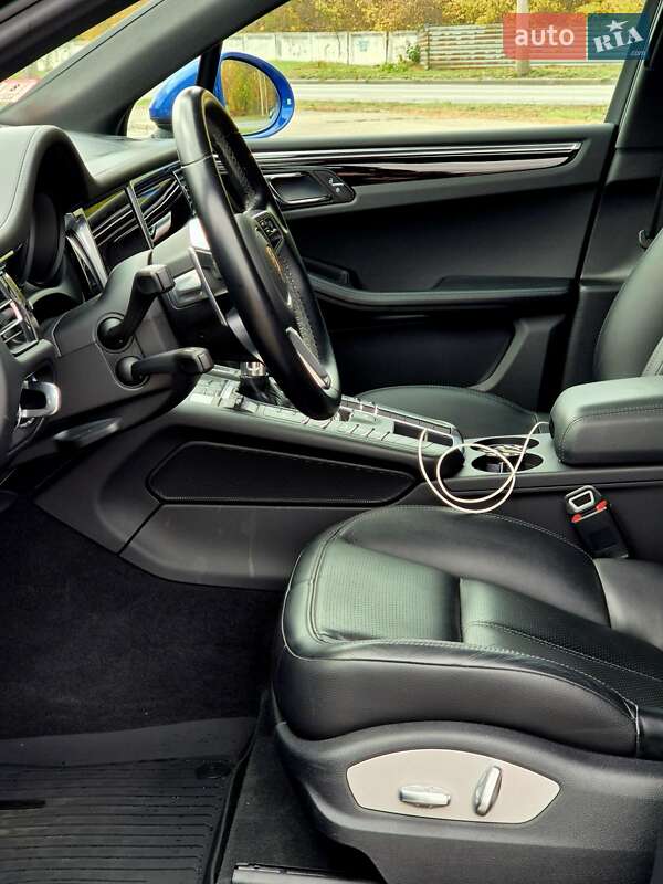 Внедорожник / Кроссовер Porsche Macan 2021 в Харькове