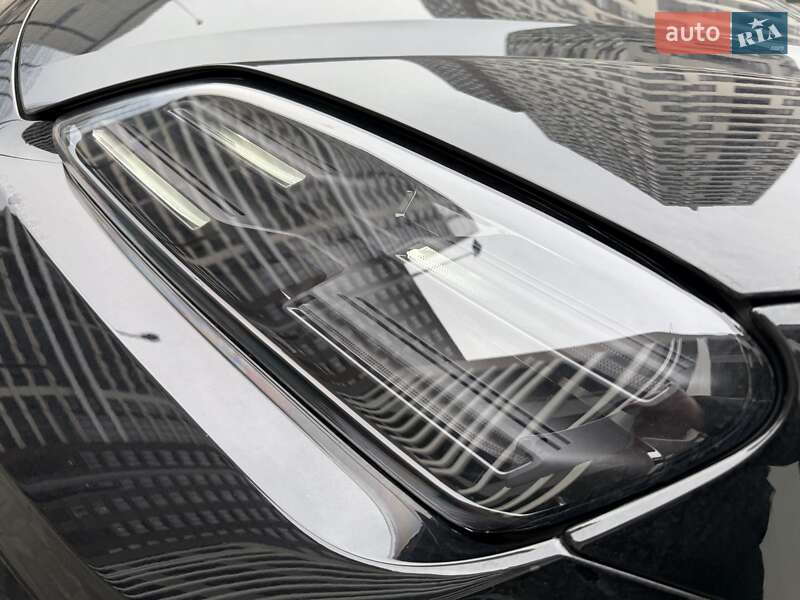 Позашляховик / Кросовер Porsche Macan 2024 в Києві