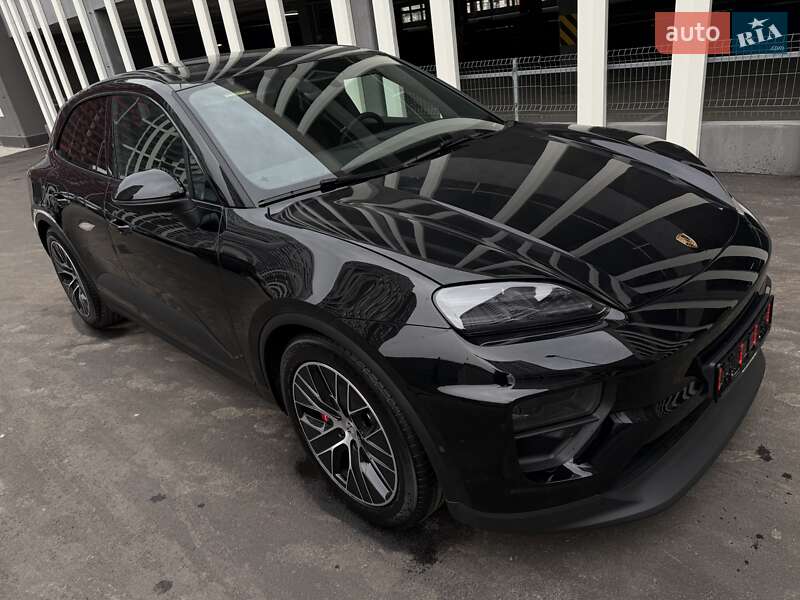 Позашляховик / Кросовер Porsche Macan 2024 в Києві
