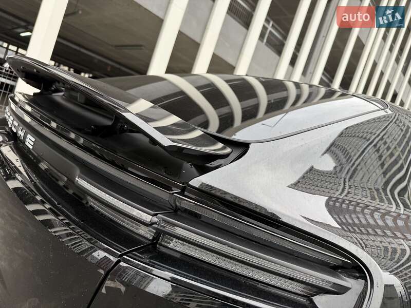 Позашляховик / Кросовер Porsche Macan 2024 в Києві