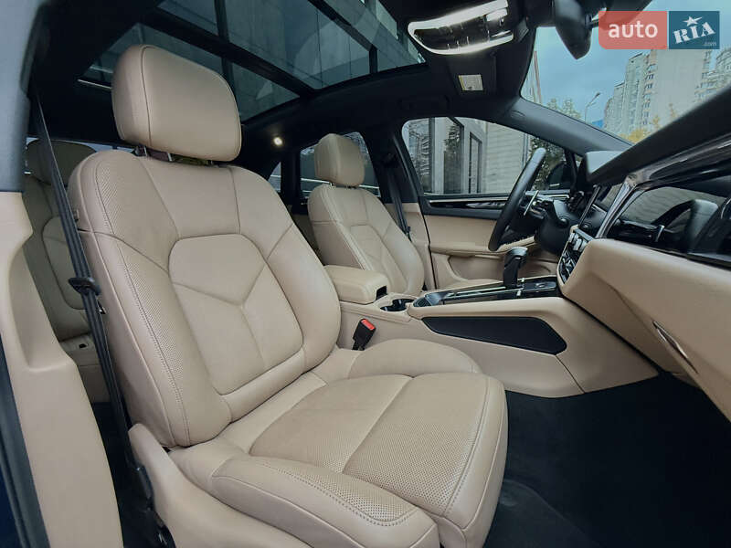 Внедорожник / Кроссовер Porsche Macan 2023 в Киеве