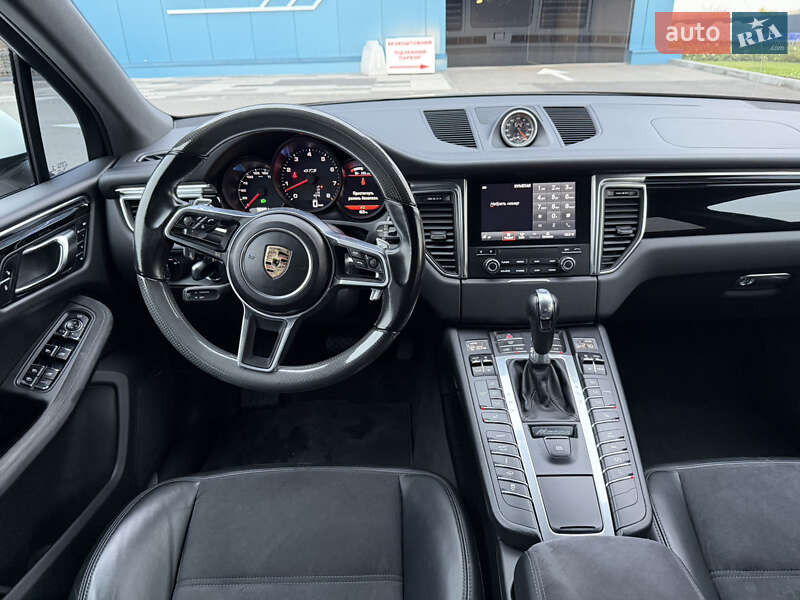Внедорожник / Кроссовер Porsche Macan 2016 в Киеве