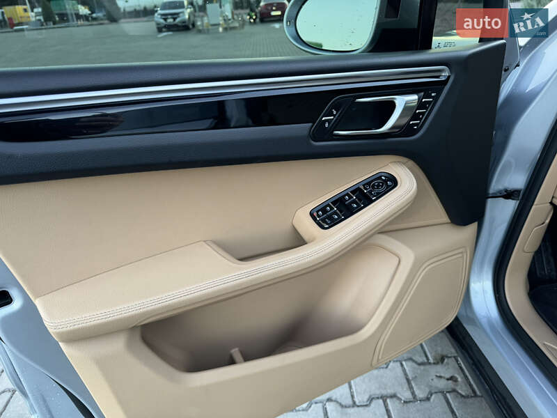 Внедорожник / Кроссовер Porsche Macan 2017 в Днепре фото 8 Внедорожник / Кроссовер Porsche Macan 2017 в Днепре