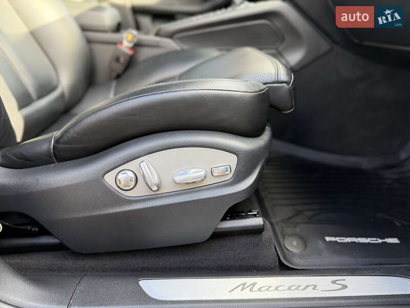Позашляховик / Кросовер Porsche Macan 2015 в Львові фото 19 Позашляховик / Кросовер Porsche Macan 2015 в Львові