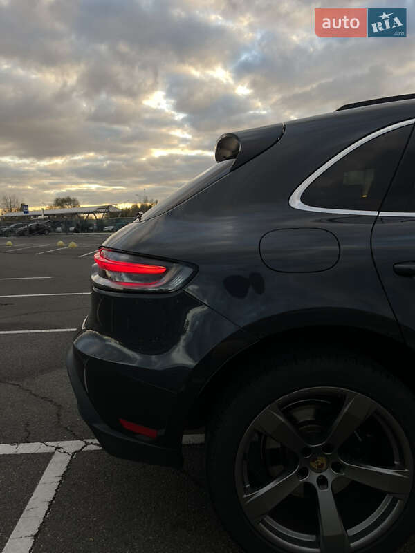 Позашляховик / Кросовер Porsche Macan 2022 в Києві