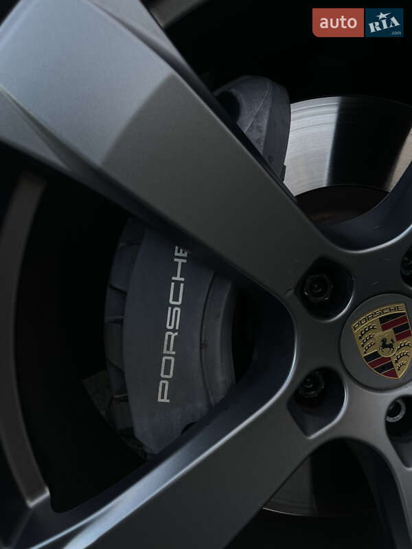 Позашляховик / Кросовер Porsche Macan 2022 в Києві
