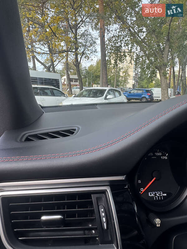 Позашляховик / Кросовер Porsche Macan 2018 в Києві