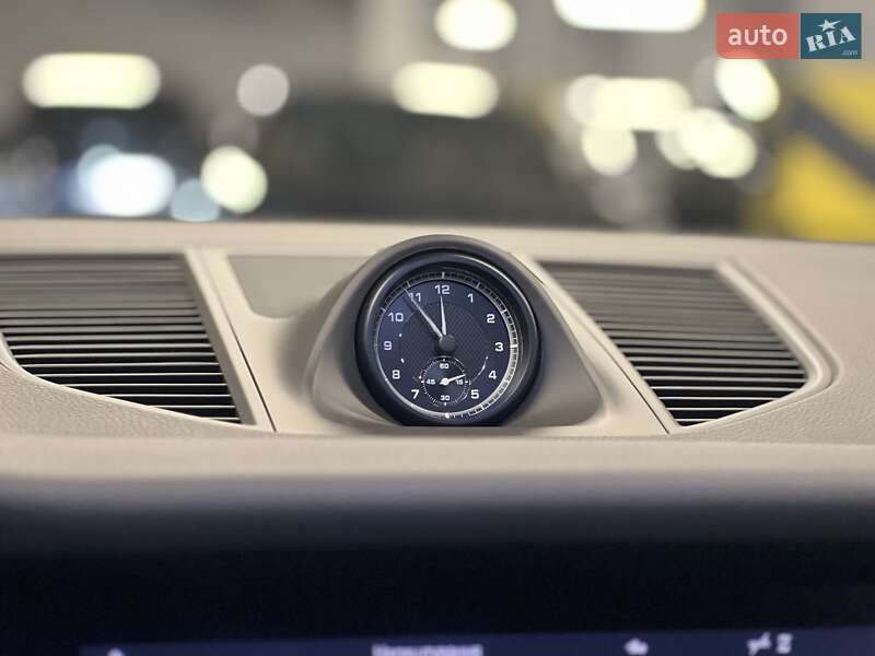 Внедорожник / Кроссовер Porsche Macan 2024 в Киеве