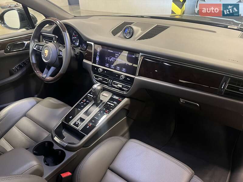 Внедорожник / Кроссовер Porsche Macan 2024 в Киеве