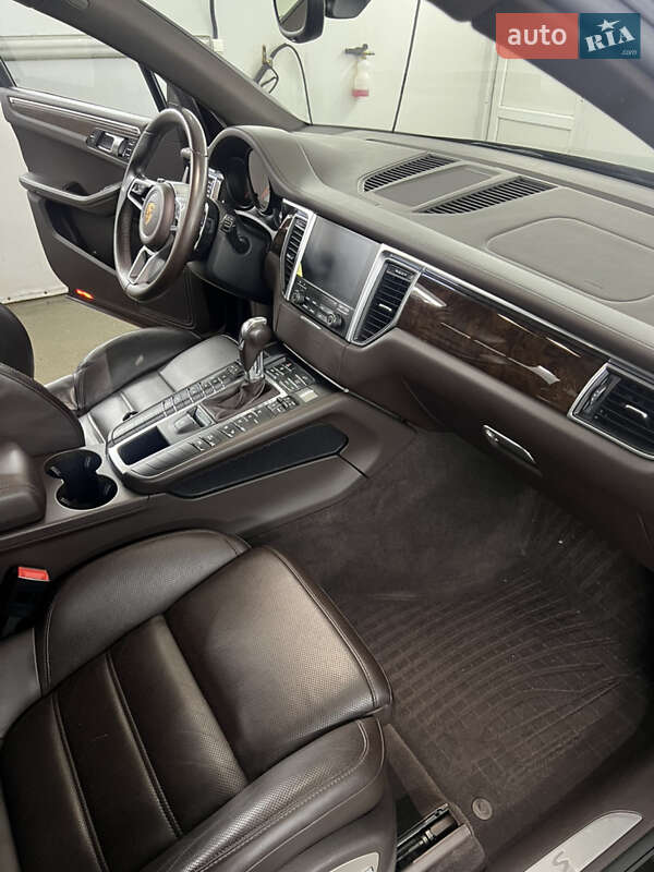 Позашляховик / Кросовер Porsche Macan 2016 в Києві фото 4 Позашляховик / Кросовер Porsche Macan 2016 в Києві