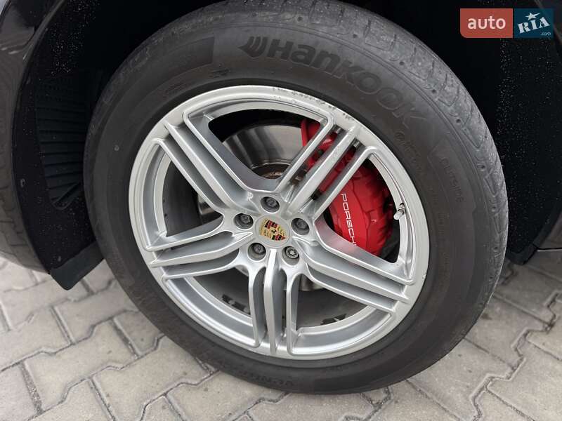 Внедорожник / Кроссовер Porsche Macan 2015 в Днепре