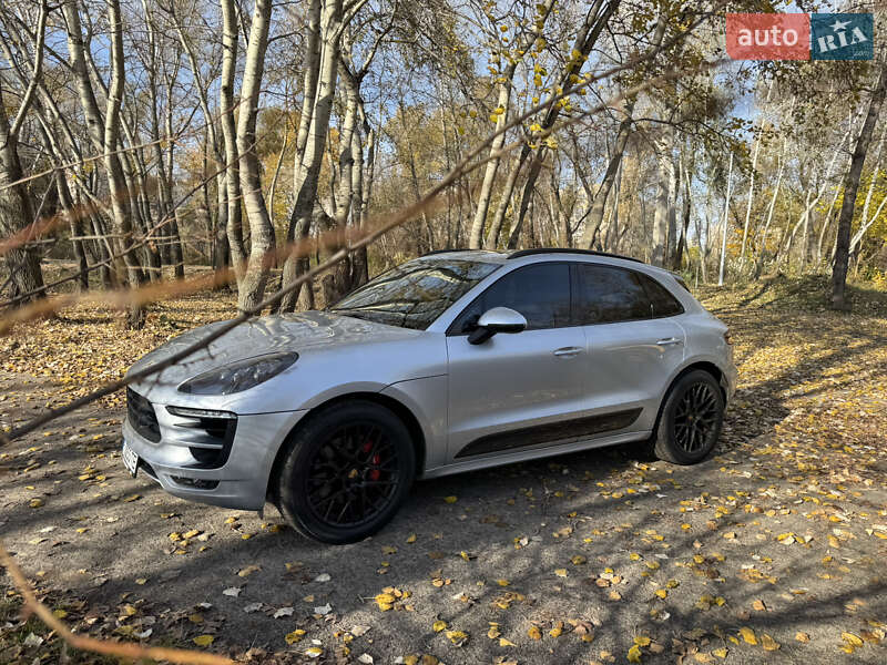 Позашляховик / Кросовер Porsche Macan 2016 в Києві
