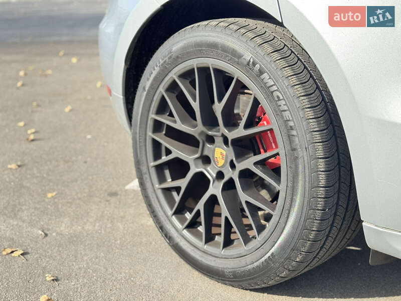 Позашляховик / Кросовер Porsche Macan 2016 в Києві
