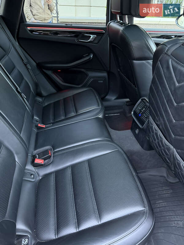 Внедорожник / Кроссовер Porsche Macan 2017 в Одессе фото 22 Внедорожник / Кроссовер Porsche Macan 2017 в Одессе