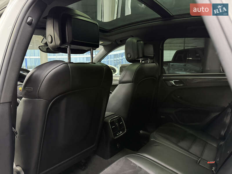 Позашляховик / Кросовер Porsche Macan 2018 в Одесі фото 23 Позашляховик / Кросовер Porsche Macan 2018 в Одесі