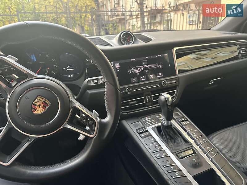 Внедорожник / Кроссовер Porsche Macan 2020 в Киеве