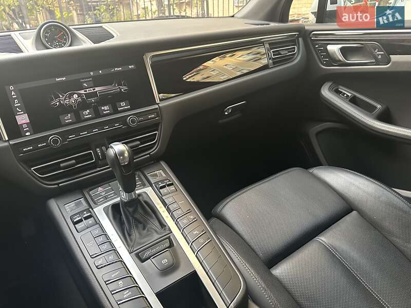 Внедорожник / Кроссовер Porsche Macan 2020 в Киеве