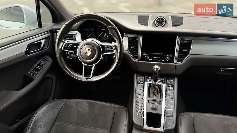 Позашляховик / Кросовер Porsche Macan 2016 в Києві фото 32 Позашляховик / Кросовер Porsche Macan 2016 в Києві