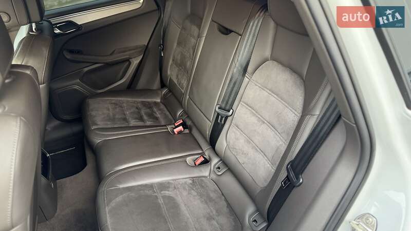 Позашляховик / Кросовер Porsche Macan 2016 в Києві фото 37 Позашляховик / Кросовер Porsche Macan 2016 в Києві