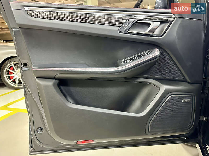 Внедорожник / Кроссовер Porsche Macan 2016 в Киеве фото 54 Внедорожник / Кроссовер Porsche Macan 2016 в Киеве