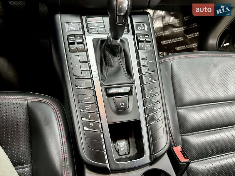 Внедорожник / Кроссовер Porsche Macan 2016 в Киеве фото 68 Внедорожник / Кроссовер Porsche Macan 2016 в Киеве