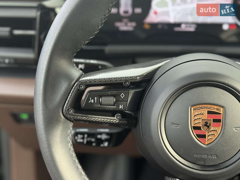 Позашляховик / Кросовер Porsche Macan 2024 в Києві