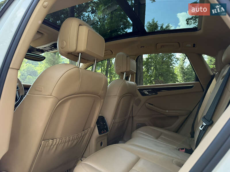 Внедорожник / Кроссовер Porsche Macan 2016 в Черкассах