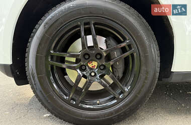 Позашляховик / Кросовер Porsche Macan 2016 в Черкасах